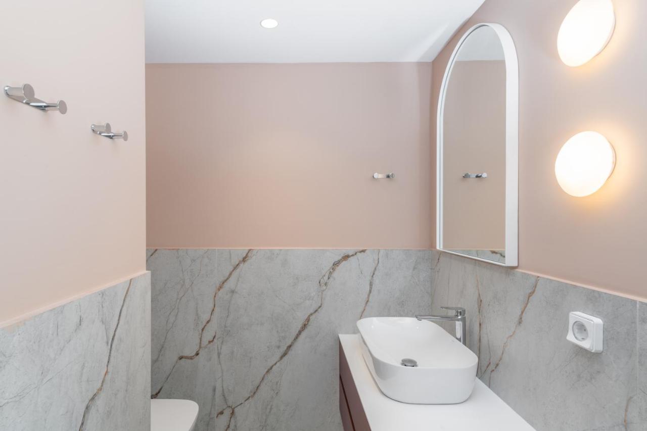 Evans Luxurious Apartment 2 Heraklion  ภายนอก รูปภาพ