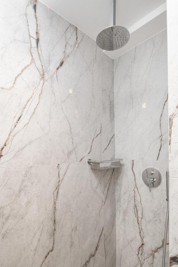 Evans Luxurious Apartment 2 Heraklion  ภายนอก รูปภาพ